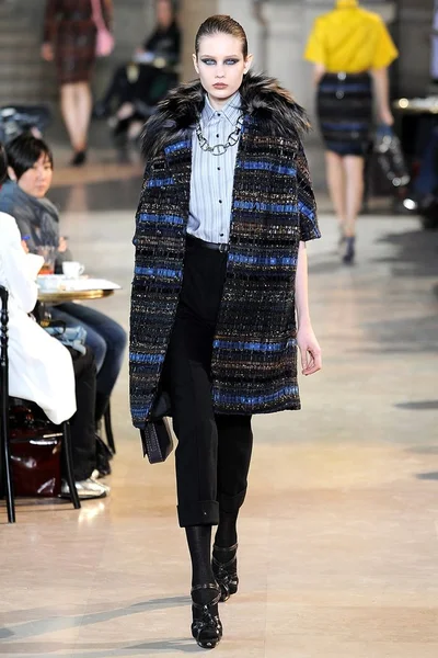 Look 14